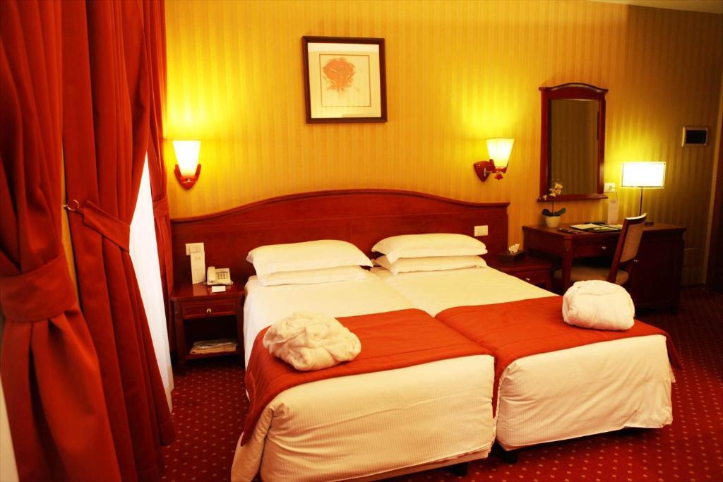 Double or Twin Room,66446080:JPEG