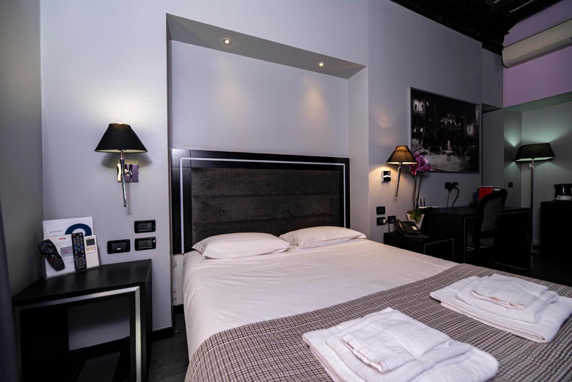 Deluxe Double or Twin Room