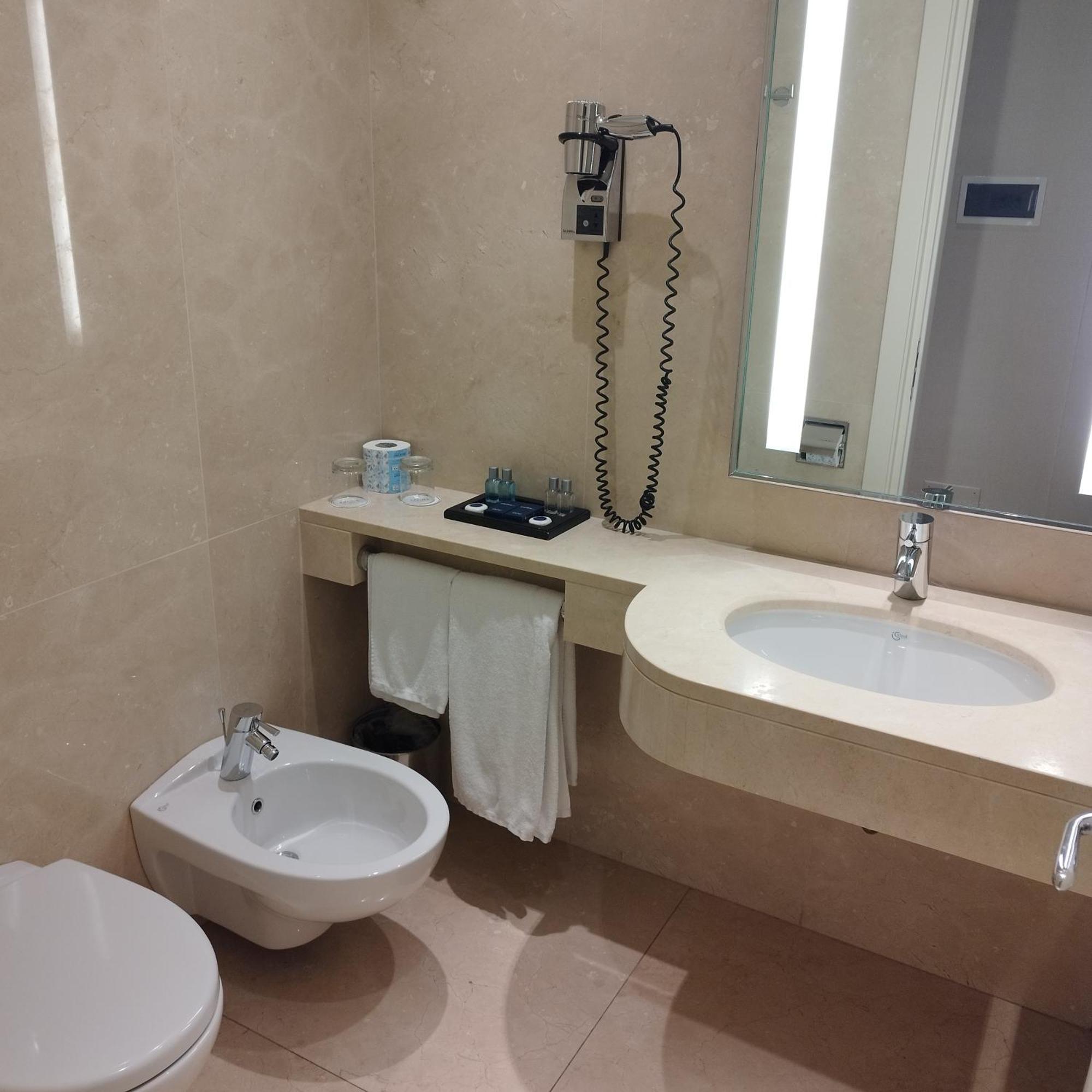 Double or Twin Room,1602965692:JPEG