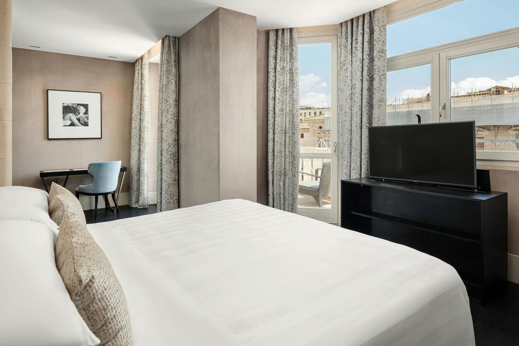 One-Bedroom Signature King Suite with Terrace,1643134240:JPEG