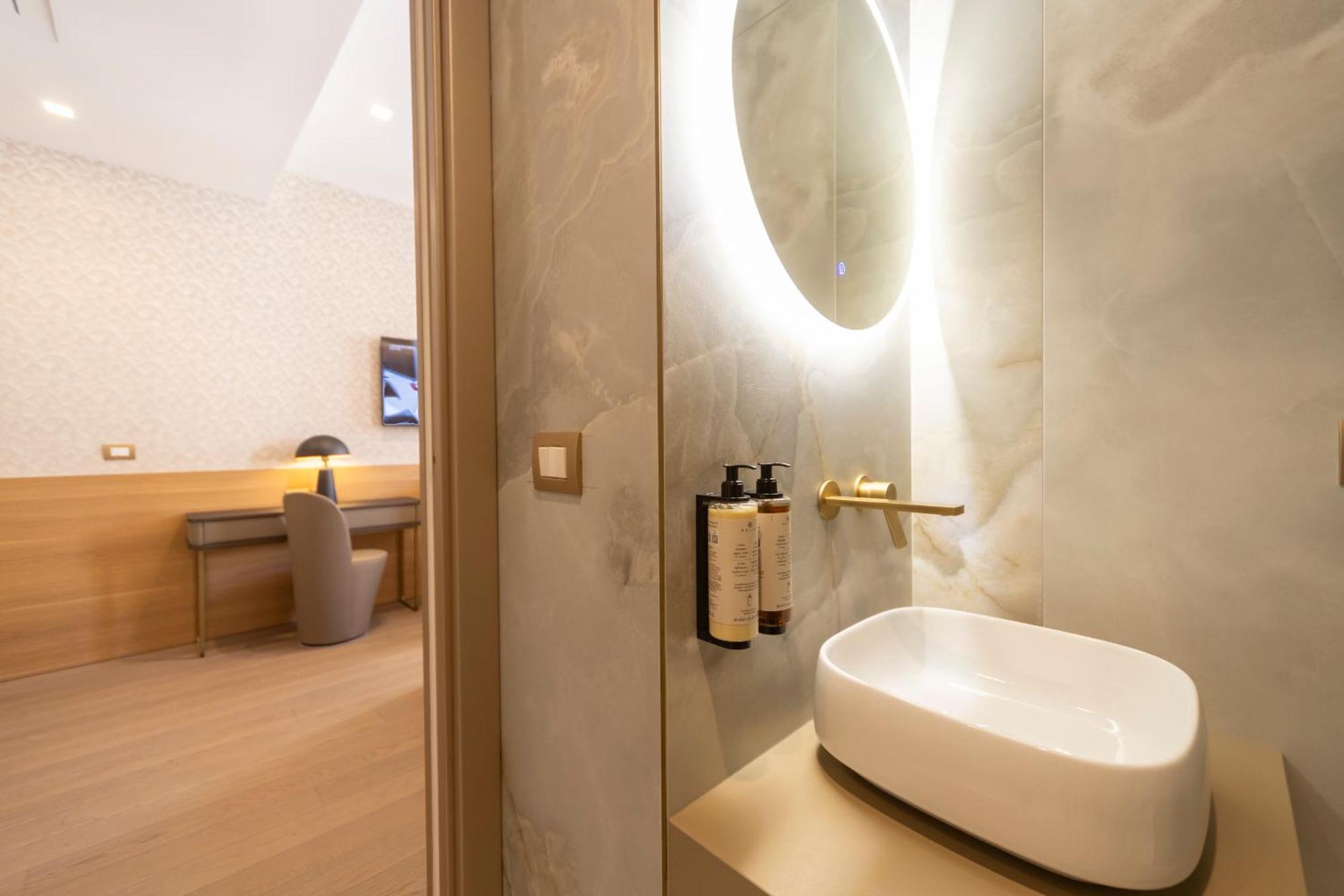 Exclusive Suite Spa Bath