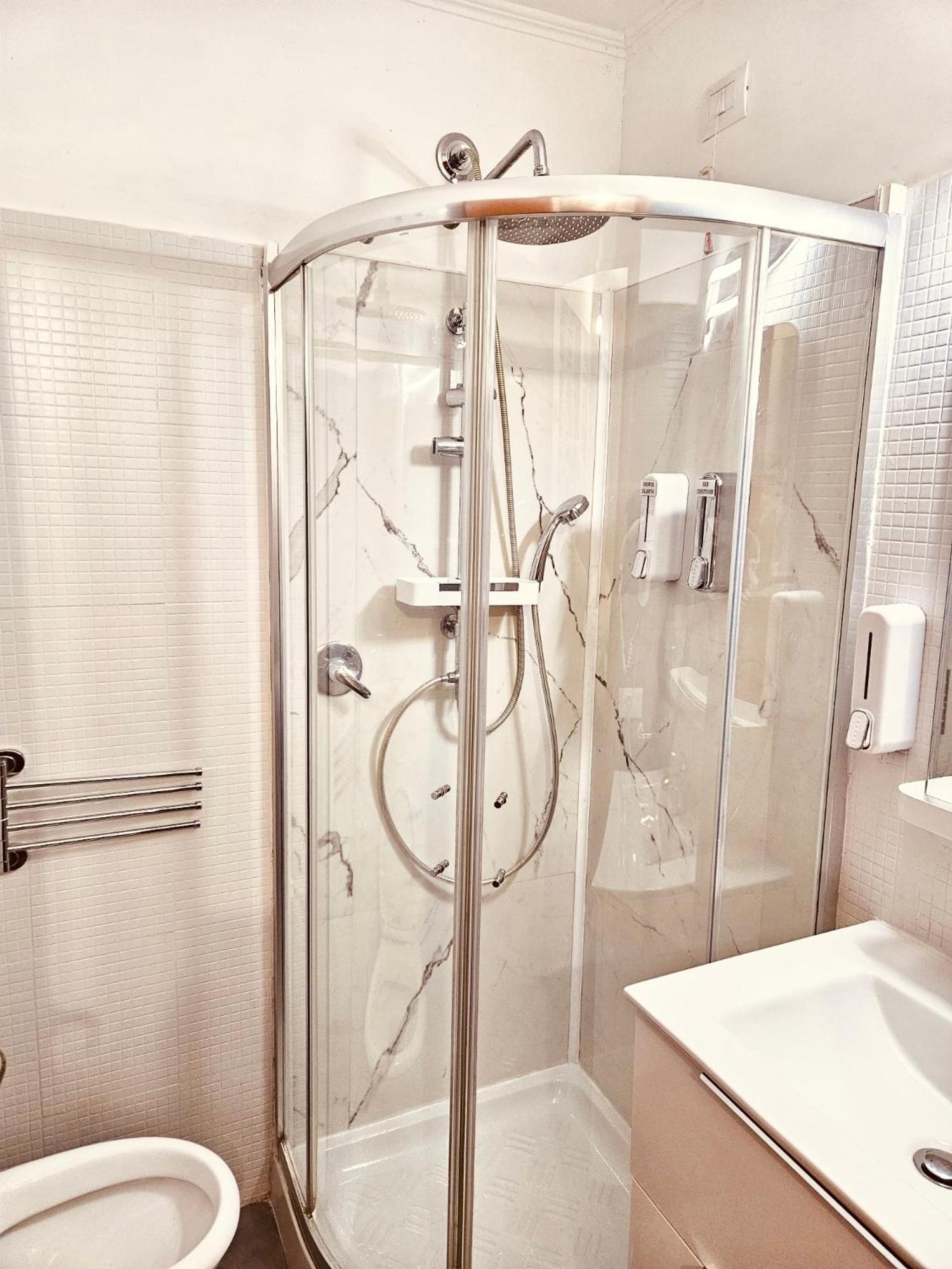 Quarto Triplo com Casa de Banho