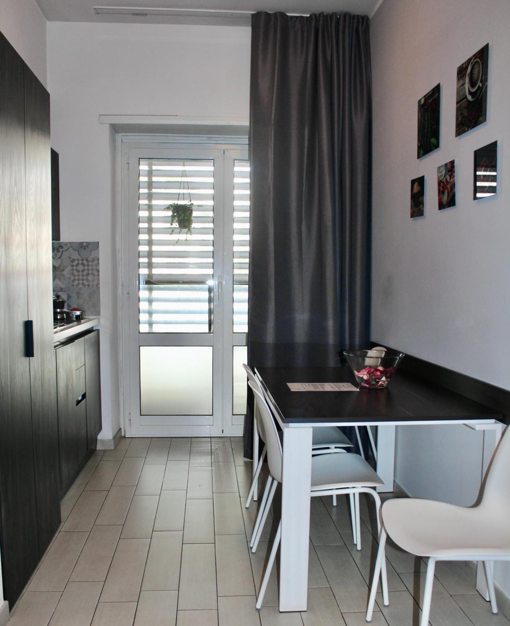 Deluxe One-Bedroom Apartment