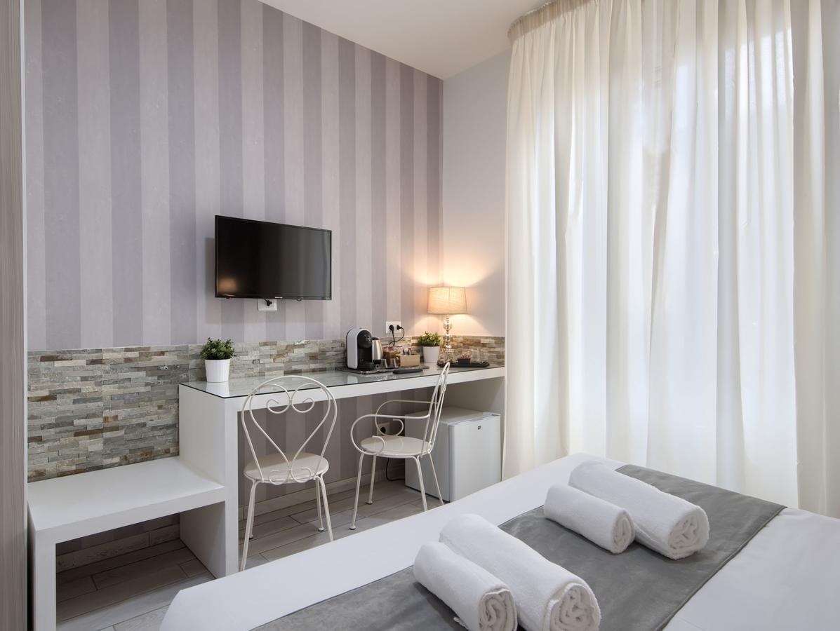 Large Double or Twin Room
