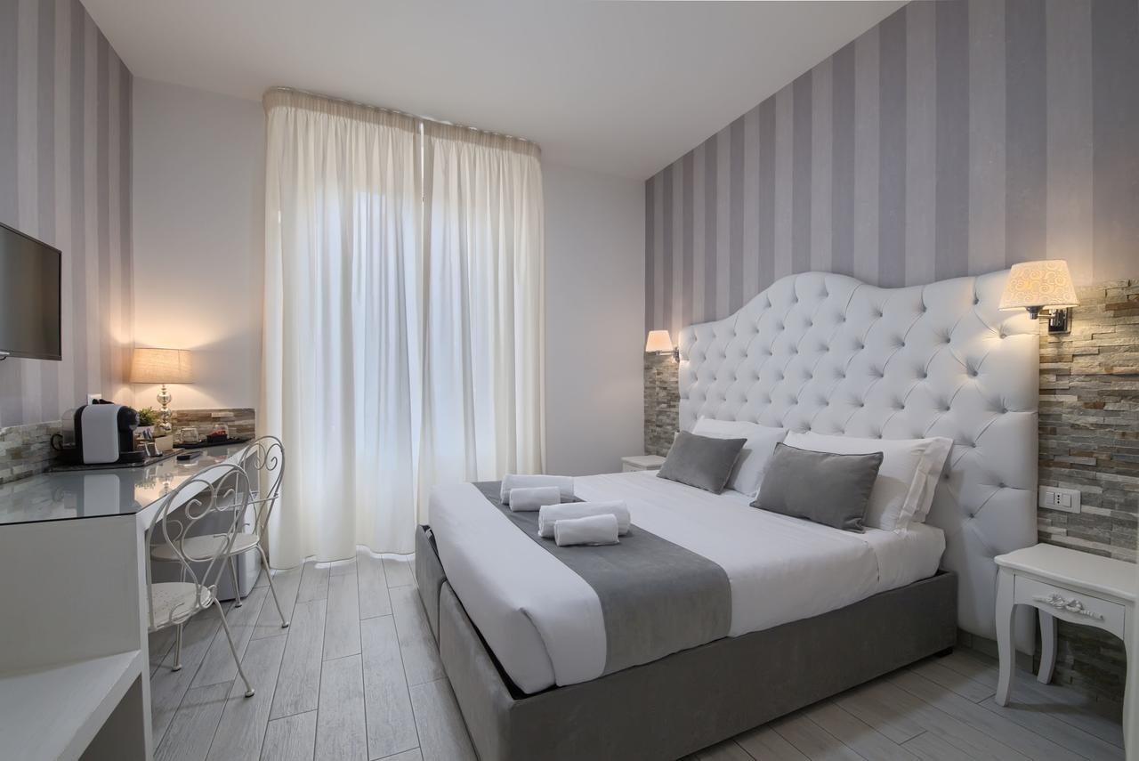 Large Double or Twin Room