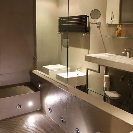 Piazza Del Gesu' Luxury Suites-2