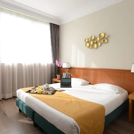 Hotel The Brand-2