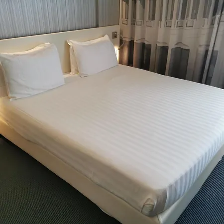 Ibis Styles Roma Eur-3