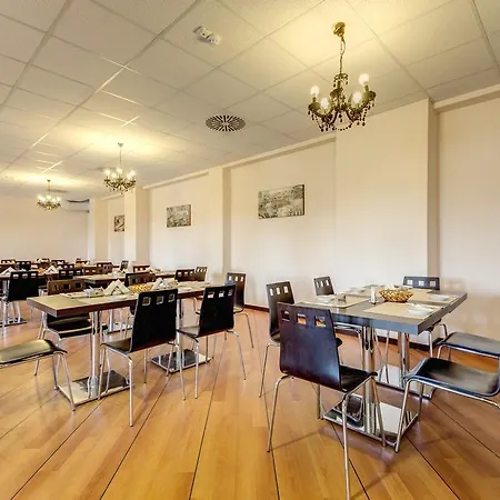 Regal Park Hotel-2